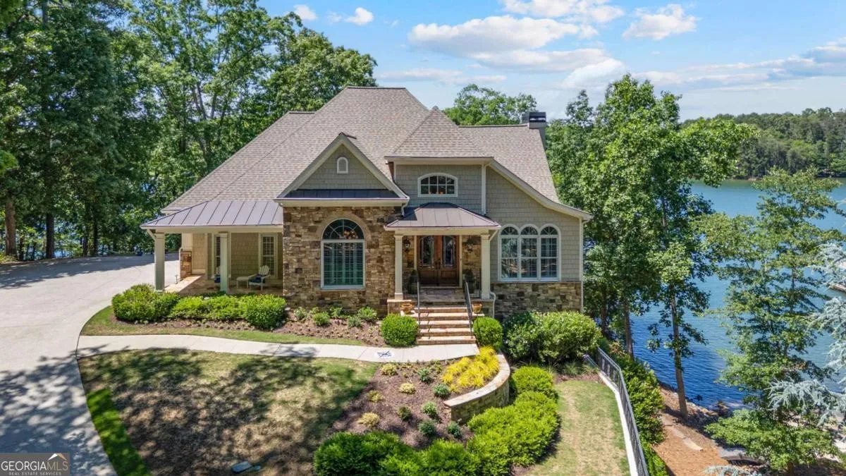 Lakefront home above the water in Forsyth County